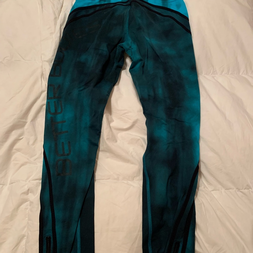 Better bodies blue tie dye workout leggings